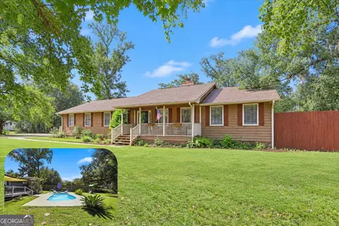 1922 Scrubby Bluff Rd, Kingsland, GA 31548