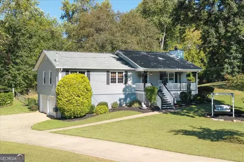 404 Hill Crest Ct, Woodstock, GA 30188