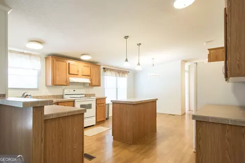 Kitchen - 6257 Bailey Rd, Blackshear, GA 31516 photo 1 of 5