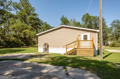 Exterior - 6257 Bailey Rd, Blackshear, GA 31516 photo 2 of 7