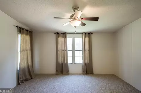 Bedroom - 6257 Bailey Rd, Blackshear, GA 31516 photo 6 of 7
