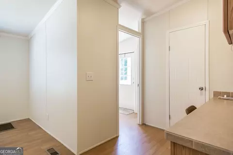 Entry Way - 6257 Bailey Rd, Blackshear, GA 31516 photo 2 of 3