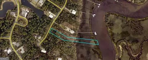 211 Overlook Ln, Saint Marys, GA 31558