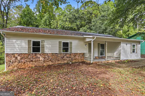 6379 Leverett Dr, Lithonia, GA 30038