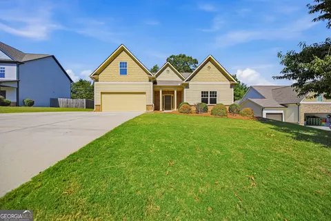 6372 Spring Cove Dr, Flowery Branch, GA 30542