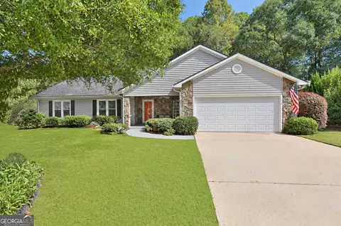 422 Hampton Grn, Peachtree City, GA 30269