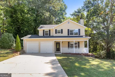 424 Spring Falls Dr, Lawrenceville, GA 30045