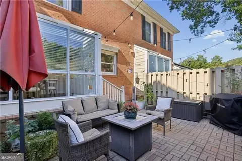 76 Mount Vernon Cir, Sandy Springs, GA 30338