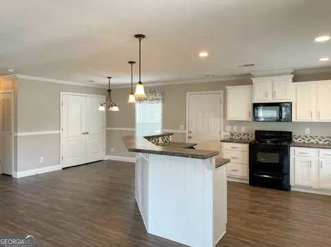 Kitchen - 83 Willow Dr E, Newnan, GA 30263 photo 1 of 2
