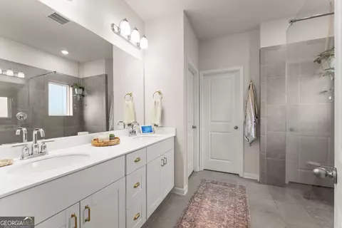 Bath - 409 Murphy Ave, Canton, GA 30114 photo 1 of 4