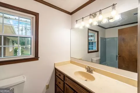 Bath - 210 Bunch Rd, Tignall, GA 30668 photo 3 of 4