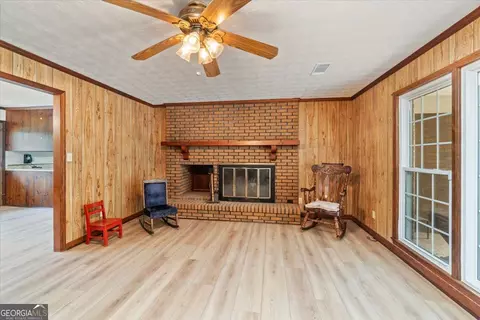 Living - 210 Bunch Rd, Tignall, GA 30668 photo 4 of 4