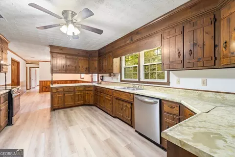 Kitchen - 210 Bunch Rd, Tignall, GA 30668 photo 3 of 4