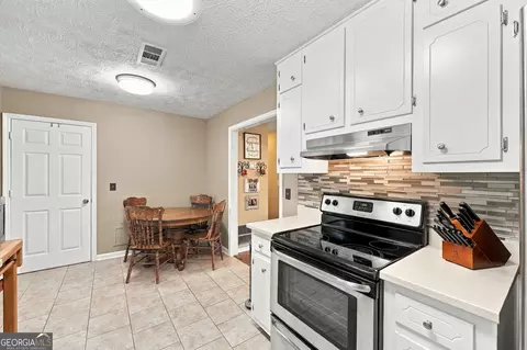 Kitchen - 4844 Forest Blvd, Gainesville, GA 30506 photo 2 of 2