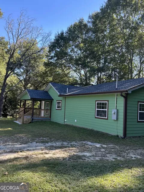 Exterior - 109 Vernon St, Toccoa, GA 30577 photo 2 of 3