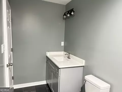 Bath - 109 Vernon St, Toccoa, GA 30577 photo 4 of 4