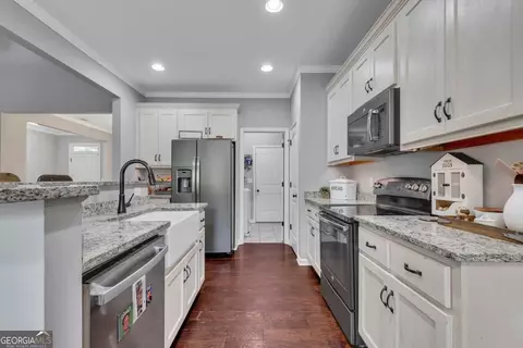 Entry Way - 810 Flatbottom Rd, Ball Ground, GA 30107 photo 3 of 6
