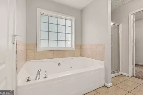 Bath - 50 Trelawney Ln, Covington, GA 30016 photo 2 of 4