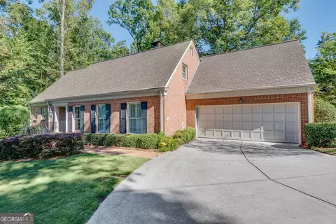 1882 Bedfordshire Ct, Decatur, GA 30033