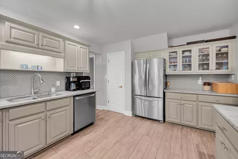 Kitchen - 145 Crestview Dr, Jefferson, GA 30549 photo 3 of 7