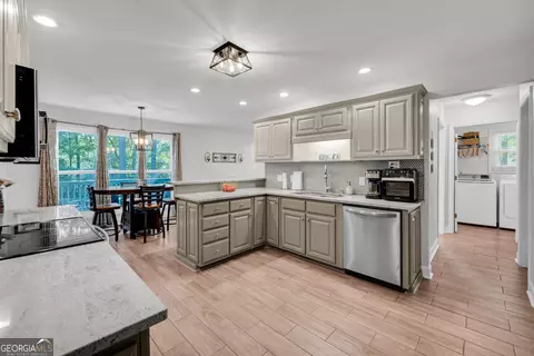 Kitchen - 145 Crestview Dr, Jefferson, GA 30549 photo 5 of 7
