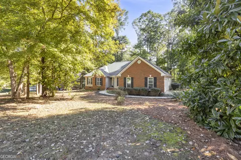 Exterior - 145 Crestview Dr, Jefferson, GA 30549 photo 12 of 14
