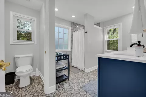 Bath - 145 Crestview Dr, Jefferson, GA 30549 photo 3 of 8