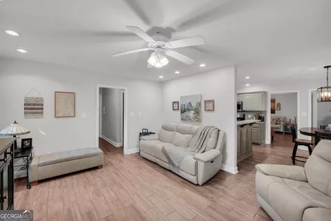 Entry Way - 145 Crestview Dr, Jefferson, GA 30549 photo 5 of 5