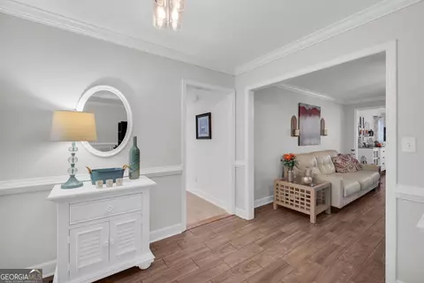 Entry Way - 145 Crestview Dr, Jefferson, GA 30549 photo 2 of 5