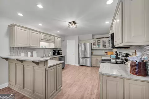 Kitchen - 145 Crestview Dr, Jefferson, GA 30549 photo 1 of 7