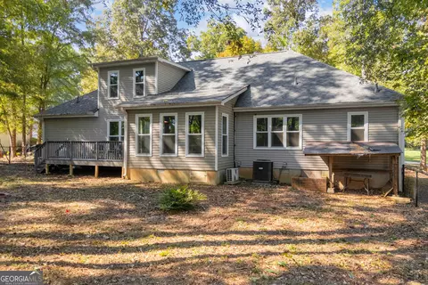 Exterior - 145 Crestview Dr, Jefferson, GA 30549 photo 8 of 14