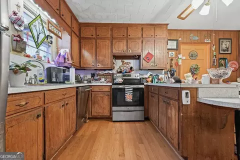Kitchen - 4334 E Cherokee Dr, Canton, GA 30115 photo 2 of 3