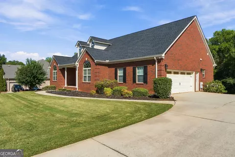 Exterior - 226 Hummingbird Ct, Hampton, GA 30228 photo 2 of 4