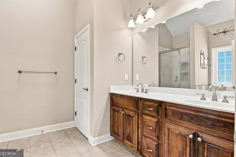 Bath - 226 Hummingbird Ct, Hampton, GA 30228 photo 1 of 5