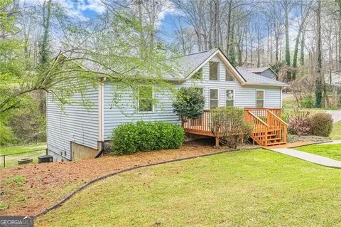 549 Pineland Cir SW, Mableton, GA 30126