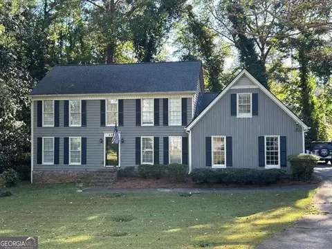 4262 Collie Ct SW, Lilburn, GA 30047