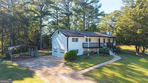 303 Old Farm Rd, Woodstock, GA 30188