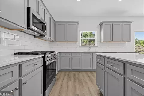 Kitchen - 3875 Breton Cv, Bethlehem, GA 30620 photo 7 of 7
