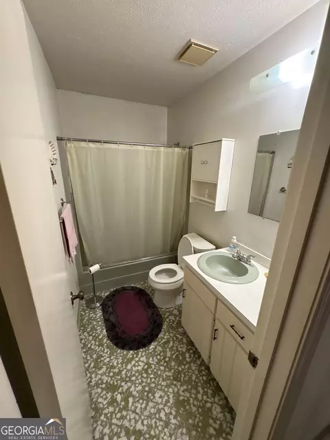 Bath - 232 Westmoreland Rd, Buchanan, GA 30113 photo 2 of 2