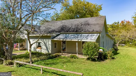 183 Meadow St, Tallapoosa, GA 30176