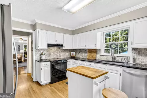 Kitchen - 126 Ashling Dr, Lagrange, GA 30240 photo 1 of 5