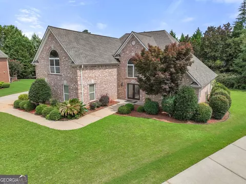Exterior - 1132 Venetian Ln, Hampton, GA 30228 photo 2 of 5
