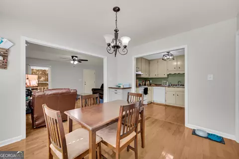 Dining - 64 White Valley Dr, Toccoa, GA 30577 photo 3 of 4