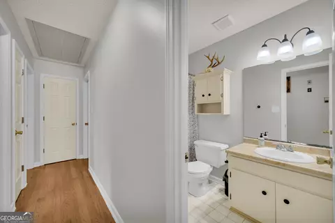 Entry Way - 64 White Valley Dr, Toccoa, GA 30577 photo 3 of 3