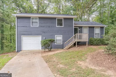 4996 Wycliffe Dr, Stone Mountain, GA 30087
