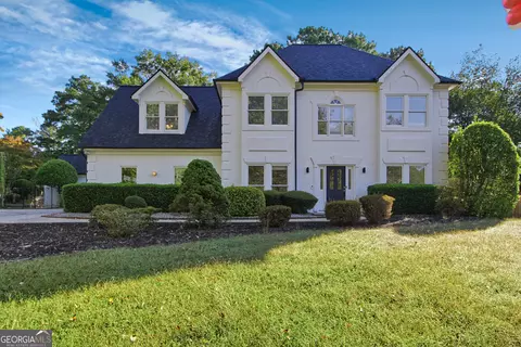 945 Brandon Ridge Dr, Roswell, GA 30075