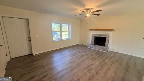 Living - 1670 Sandy Flat Rd, Bowdon, GA 30108 photo 1 of 2