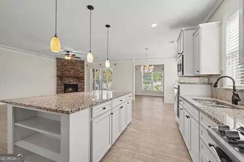Kitchen - 2965 Thistle Trl, Suwanee, GA 30024 photo 1 of 2