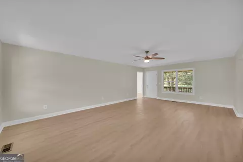 Living - 1836 Mize Rd, Toccoa, GA 30577 photo 5 of 7