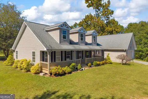 Exterior - 1836 Mize Rd, Toccoa, GA 30577 photo 3 of 10